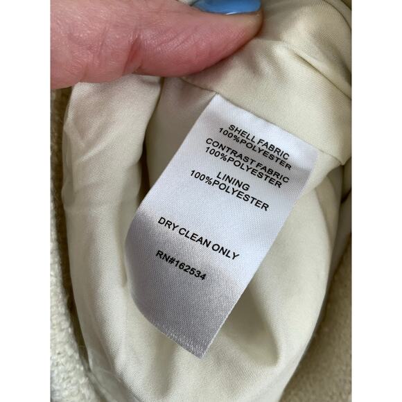 Emily McCarthy Winter White Lady Jacket NWT size medium - Picture 4 of 7